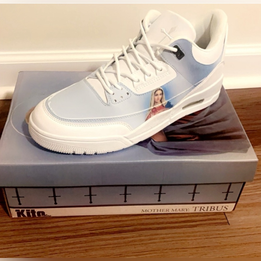 KITO WARES MOTHER
MARY SNEAKERS